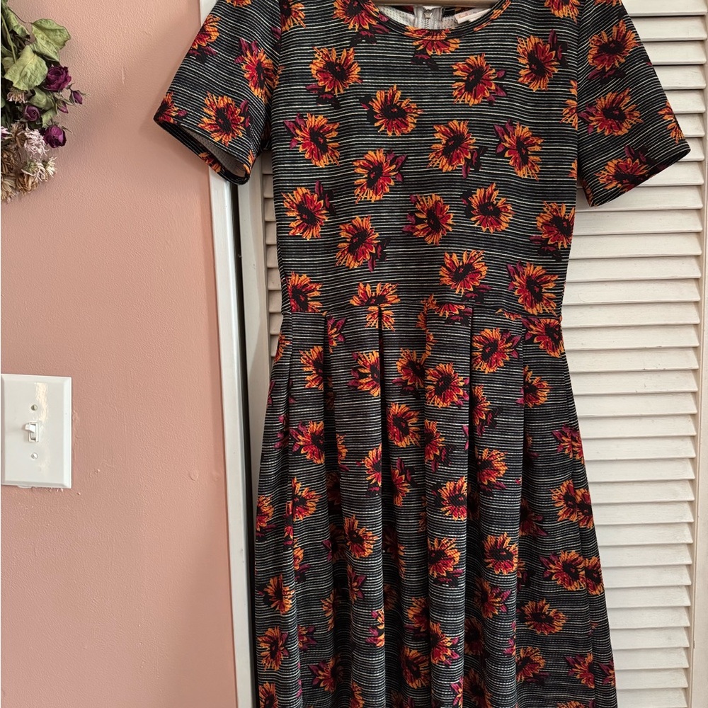 Chic Floral Striped Midi Dress